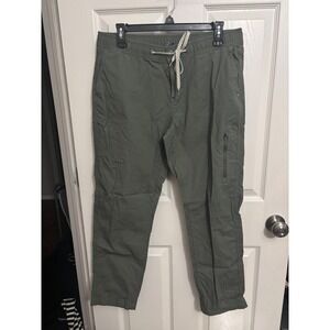 Vuori | Women's Ripstop Pant in Green Sz L VW401